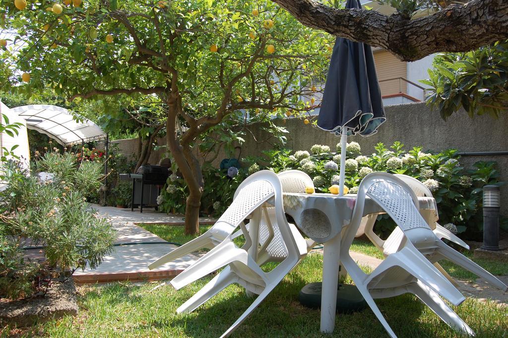 B&B Villa Francesca Soverato Marina Eksteriør billede