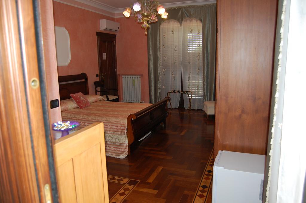 B&B Villa Francesca Soverato Marina Værelse billede